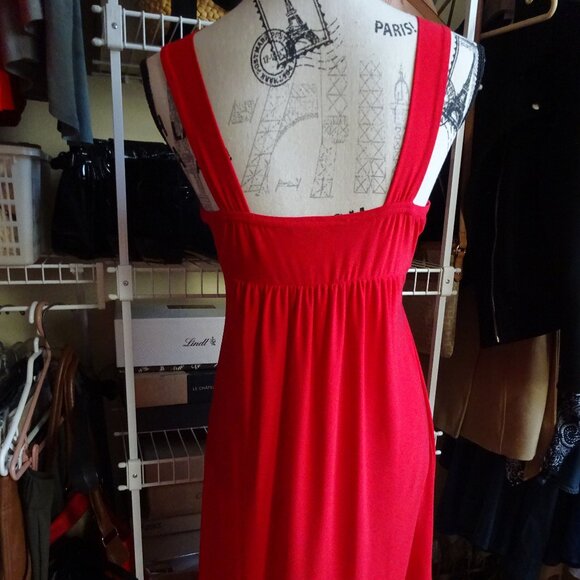 Lady in Red (Cocktail Dress) - Picture 2 of 7